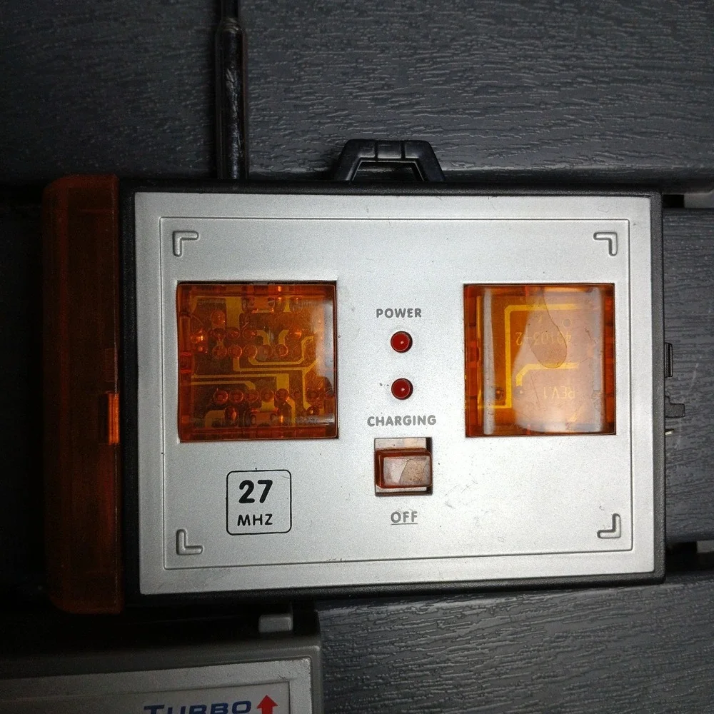 R/C MICROSIZERS TRANSMITTER LOT OF‎ 2 With Charging Base 27 MHz & 49 MHz Hobbico